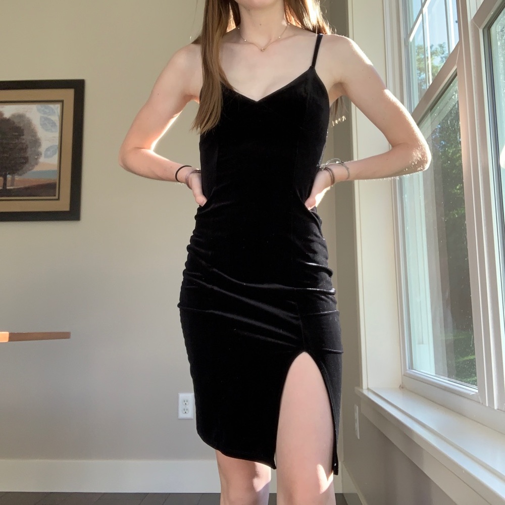 Forever 21 black velvet dress
